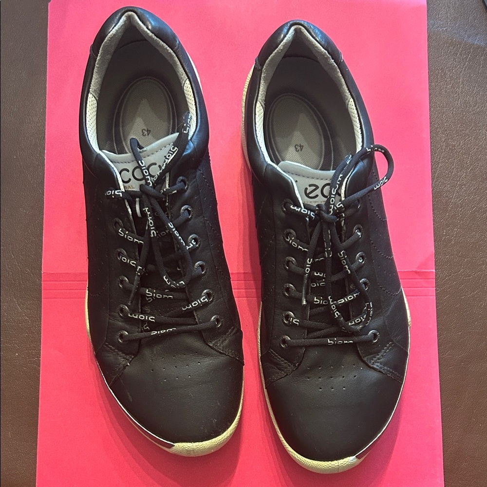 ECCO men’s golf shoes